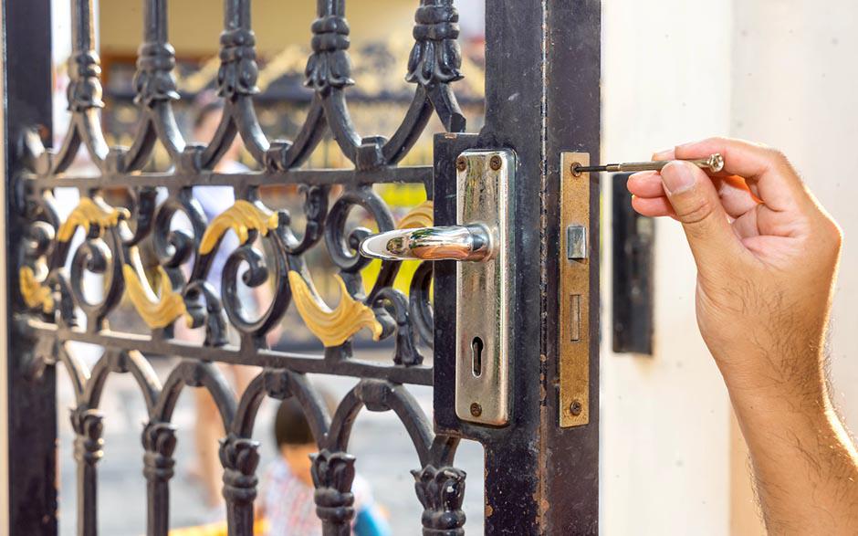 porte intérieure bloquée Pantin