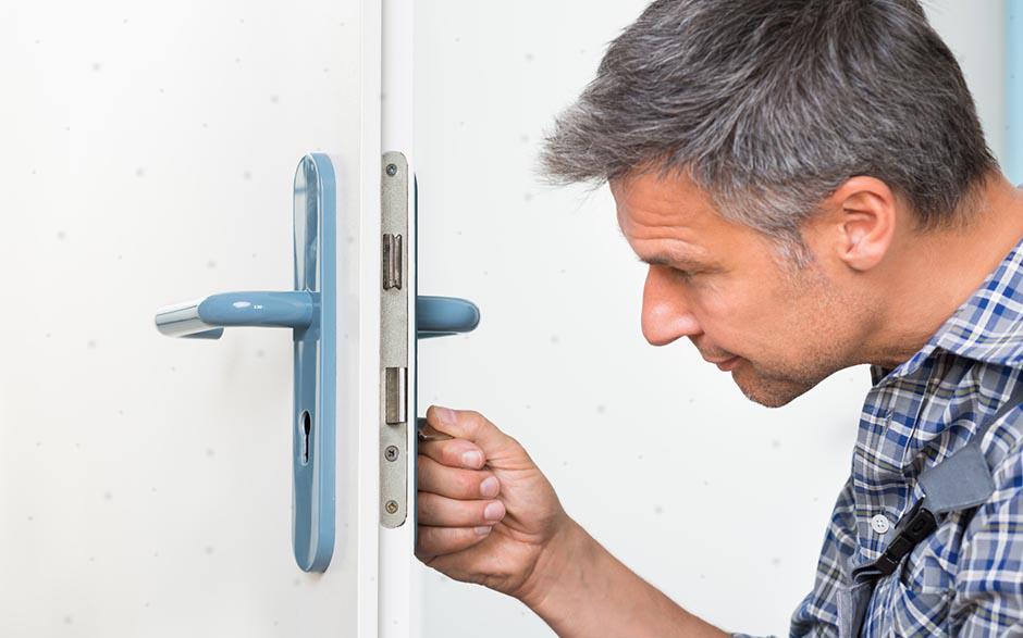 porte intérieure bloquée Pantin